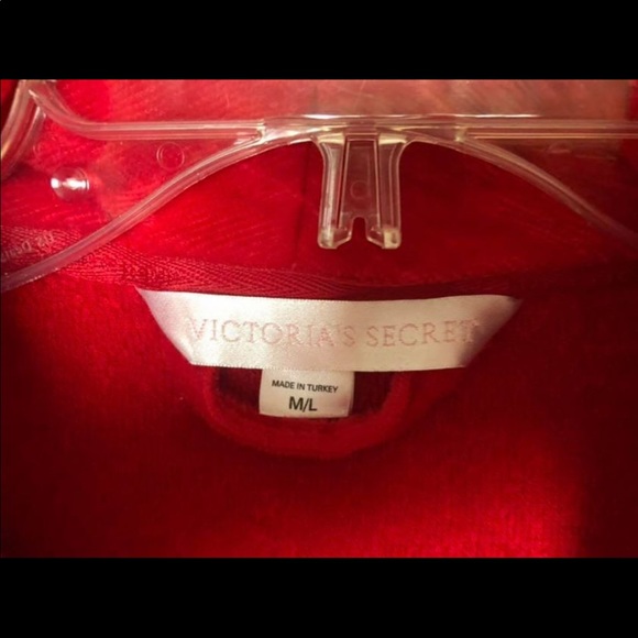 VS Red robe - Picture 2 of 2